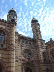 Budapest Dohany Street Great Synagogue,Yellow Zebra Budapest Tours,Absolute Budapest tours,guided tours,Segway Budapest, Segway tours Budapest,Hungary,Budapest,Budapest Bike Tour,Budapest walking tours, tourism Budapest,Budapest sightseeing,Budapest,Budapest food,Hungarian tourism