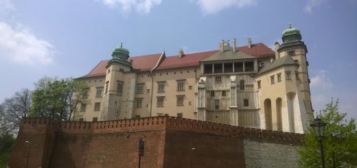 Krakow guide,The Wawel Royal Castle - the most known castle in Poland with more than a 1000 years of history, on the way from Krakow, through Okol to Kazimierz.