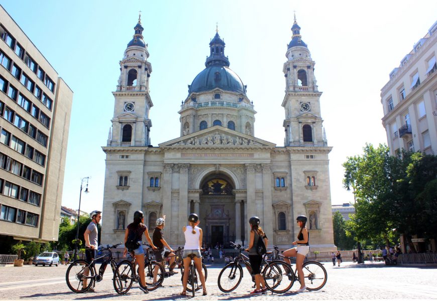 Budapest Private E-Bike Tour with Buda Castle